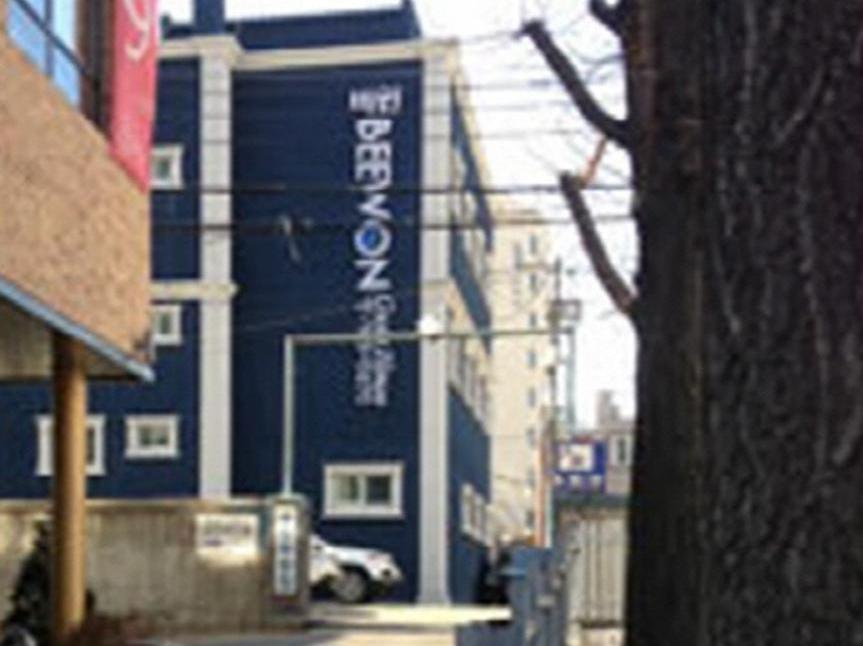 Beewon Hostel *