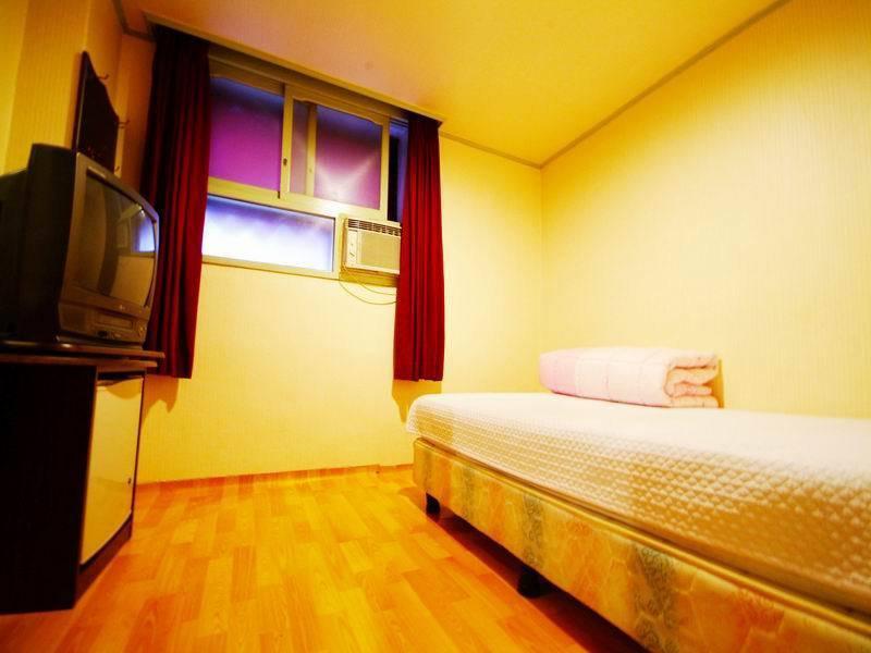 Hostel Beewon *