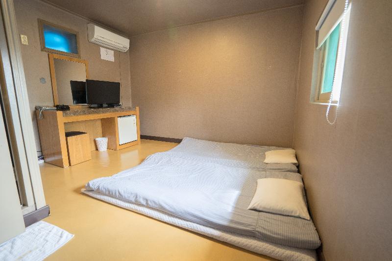 Hostel Beewon *